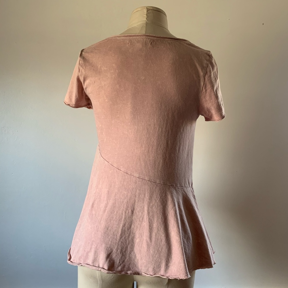 Anthropologie Soft Pink Bleach V Neck T-Shirt XSP - Picture 4 of 6